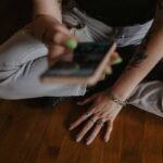 How to Master Your Midday Stress Detox with Stress Management Apps