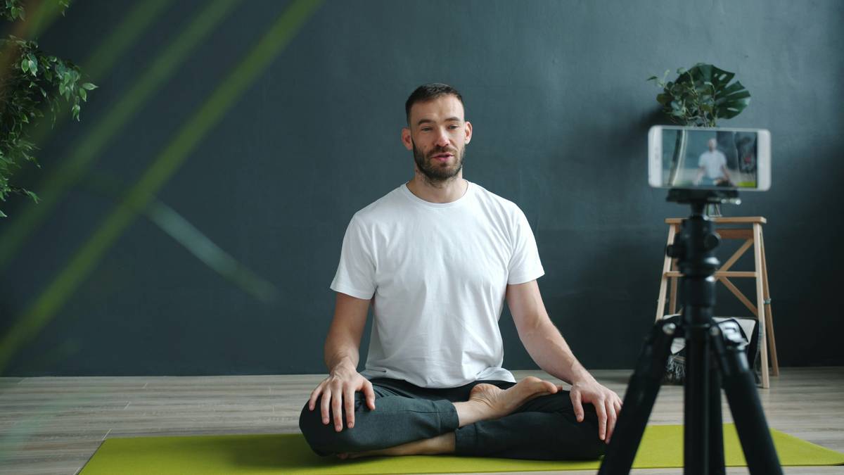 Two testimonials showcasing users who benefited from mood sync software