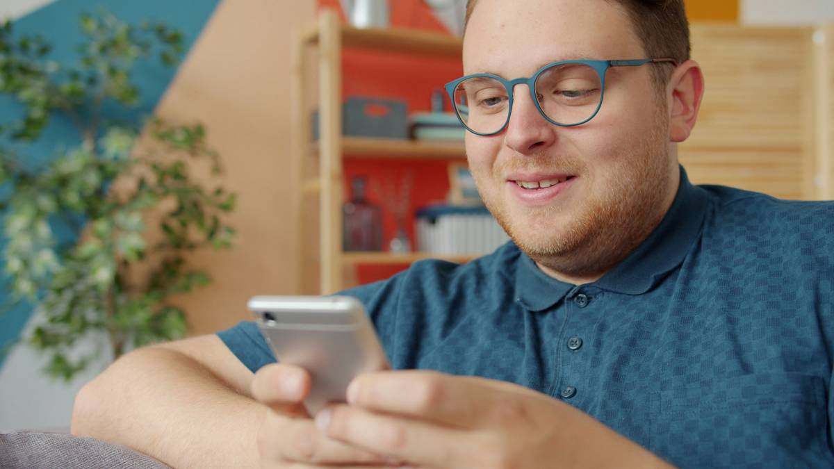 Illustration of diverse individuals benefiting from stress management apps.