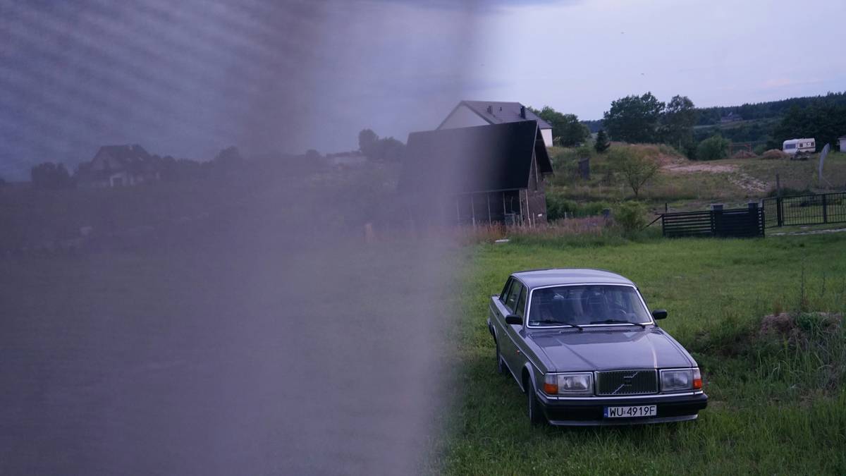 Infographic showing 77% of people report physical stress symptoms